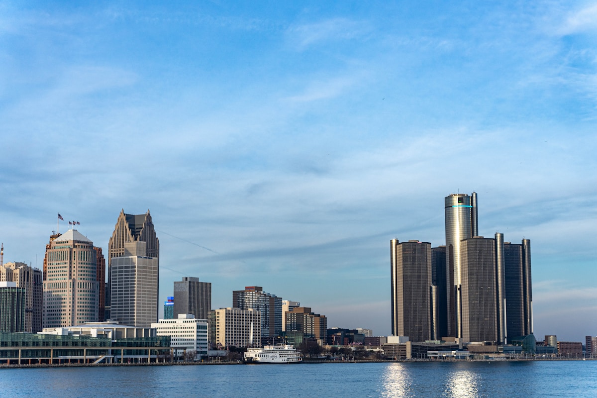 Detroit, MI skyline